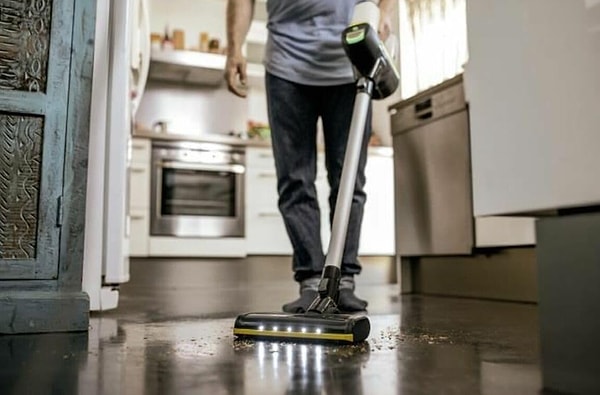 7. Karcher Vc 6 Cordless Ourfamily Pet Dikey Elektrikli Süpürge