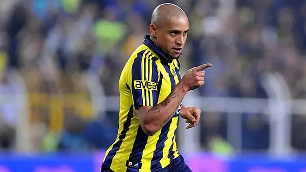 4. Roberto Carlos