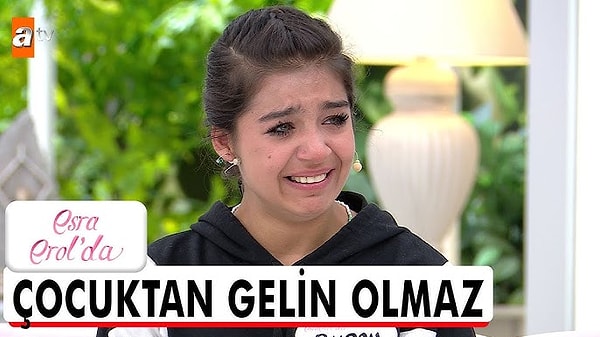 Burcu'yu dinleyen Esra Erol, "5 ay önce 18 yaşında giren kız 2 evladını göremediği için bizim programımıza geldi. Bu da herhalde bizim en acı tablolarımızdan biri olsa gerek." ifadelerini kullandı.