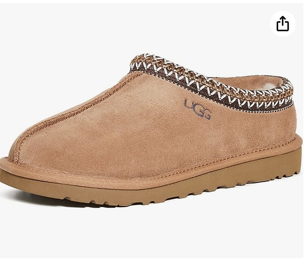 UGG Herren Tasman Slip-on Slipper, bu kış favoriniz olmaya aday bir rahatlık ve şıklık sunuyor.