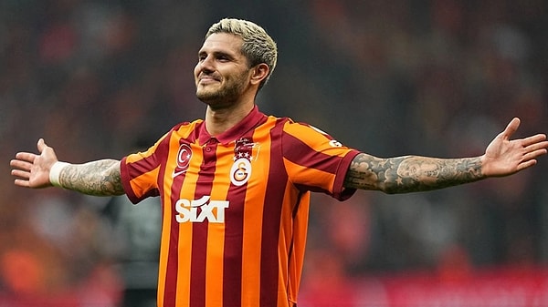 Galatasaray'da Mauro Icardi'nin üzüntüsü devam ediyor. Arjantinli golcünün sakatlığı camiayı sarsarken bir yandan da alternatifler aranıyor.