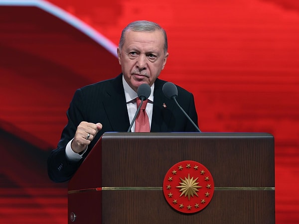 Cumhurbaşkanı Erdoğan yaptığı açıklamada kayyum atanan belediyelerle ilgili şu ifadeleri kullandı.