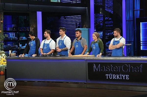 2. MasterChef'te kıyasıya mücadele sürüyor. Büyük finale yaklaşık iki ay kala yarışmada heyecan ve gerginlik iyice arttı. Beyza'nın yüzünün yanması sebebiyle önce ara verdiği, tedavinin ardından da devam kararı aldığı programda endişe de kol gezdi. Birbirinden güçlü yarışmacılar yarışmada kalmak için ter döktü. MasterChef'te bu hafta kim elendi?