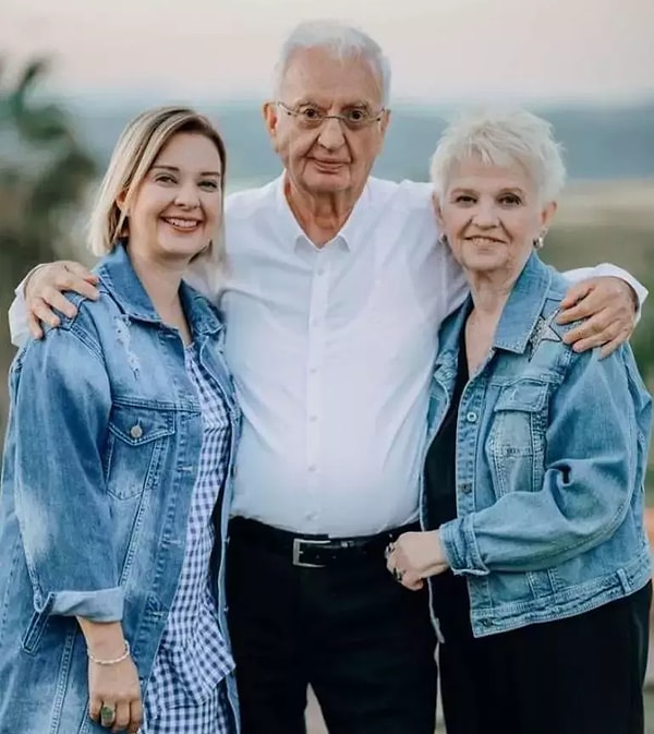 Son yıllarda televizyon ekranlarından uzak duran Doğramacılar'dan bugün üzen bir haber geldi. Yeliz Doğramacılar, babasını kaybettiğini sosyal medya üzerinden duyurdu.