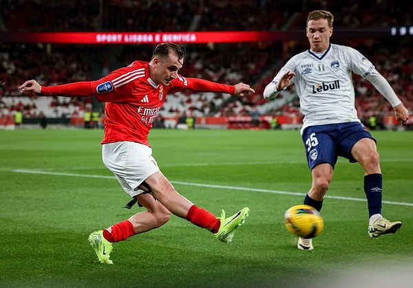 Benfica, Portekiz Lig Kupası'nda Santa Clara'yı rahat geçmiş, adını yarı finale yazdırmıştı.