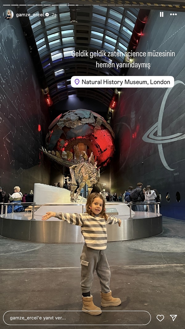 Gamze Erçel, Londra'da müze müze dolaştı.