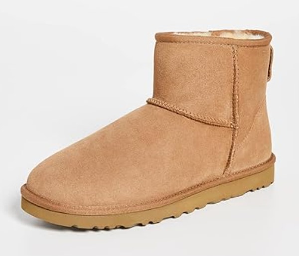 11. UGG M Classic Mini Klasik Bot Erkek