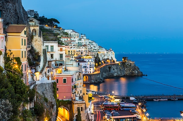 7. İtalya - Amalfi Kıyıları