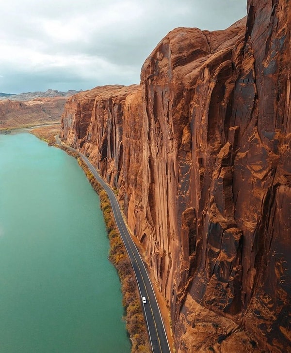 1. ABD'nin Utah eyaletindeki Moab şehrinde bulunan o etkileyici yol