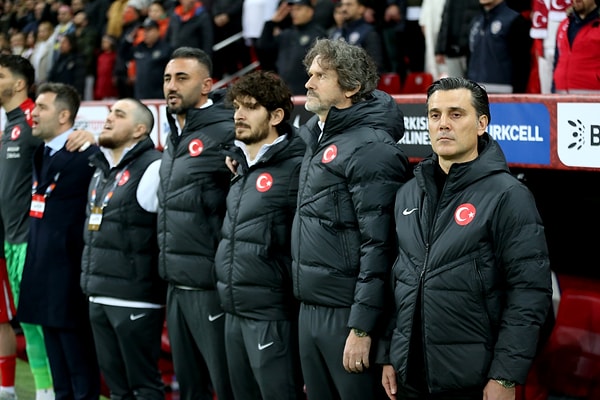 UEFA Uluslar  B Ligi'nde mücadele eden A Milli Futbol Takımız, A Ligi'ne yükselmeyi garantilemek için çıktığı Galler maçından bir puanla ayrıldı.