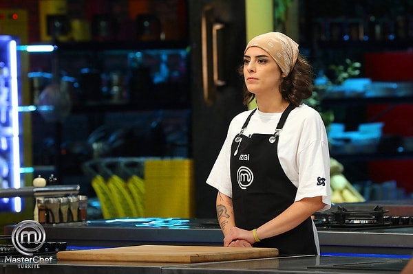 MasterChef'te bu hafta elenen isim pek çok kişinin şampiyonluk adayı olan Ezgi oldu.