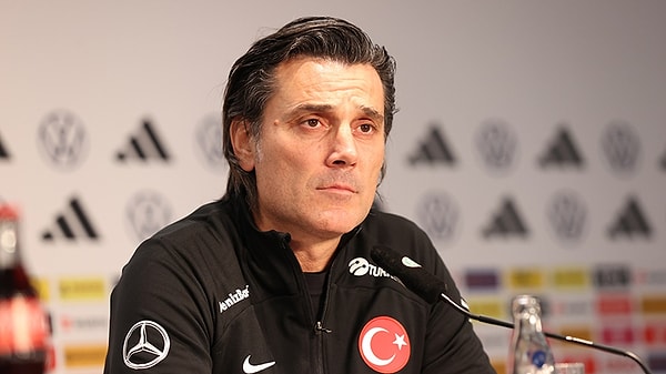 A Milli Takım'da teknik direktör Montella ve başarılı orta saha Hakan Çalhanoğlu, 19 Kasım Salı saat 22.45'te oynanacak Karadağ maçı öncesinde basınla bir araya geldi.