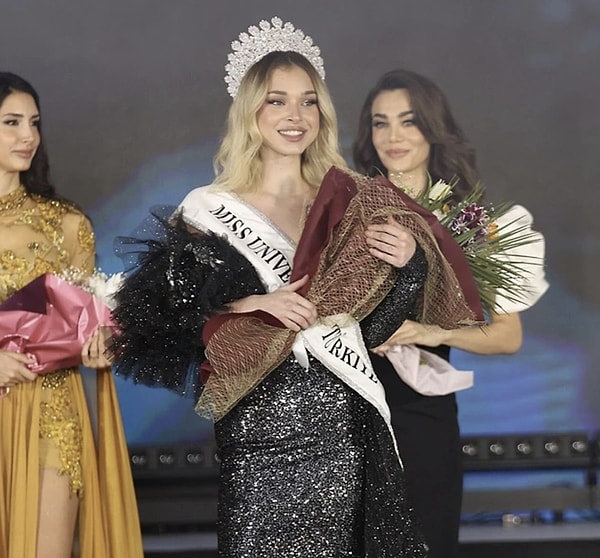 Bu yıl 2024 Kainat Güzellik Yarışması (Miss Universe 2024) Meksika'nın başkenti Mexico City'de düzenlenmiş ve 126 farklı ülkenin katıldığı yarışmada ülkemizi Ayliz Duman temsil etmişti.