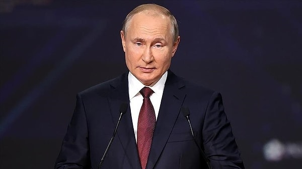 Rusya Devlet Başkanı Vladimir Putin, daha önce "Ukrayna'nın Rus topraklarına saldırmasına izin verilmesinin NATO ülkeleri, ABD ve Avrupa ülkelerinin Ukrayna'daki savaşa katılması anlamına geleceği" yönünde açıklama yapmıştı.