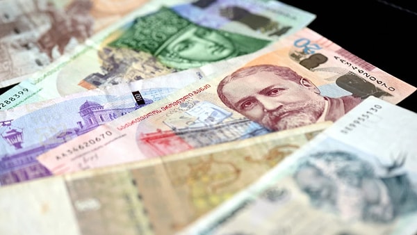 6. Banknotlarda yer alan önemli kişiler