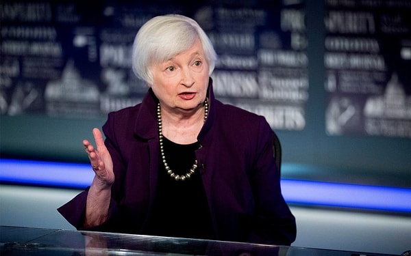 2. Janet Yellen: FED başkanı ve ekonomik denge ustası.