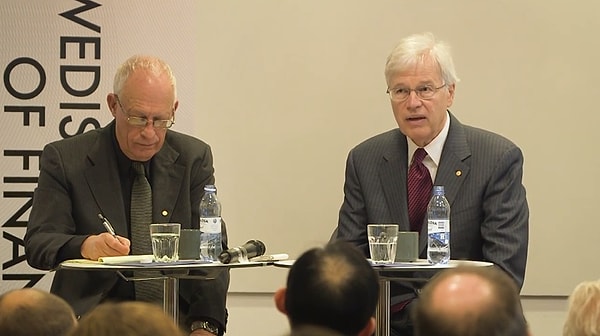 9. Oliver Hart ve Bengt Holmström