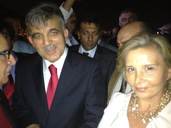 Nazlı Ilıcak nerede Abdullah Gül'le beraber olmuştur?