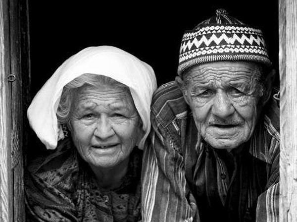 Yaşlı