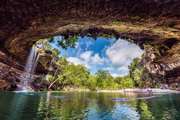 9. Hamilton Pool - ABD