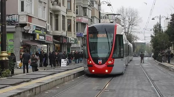 T1 Kabataş-Bağcılar Tramvay Hattı'nda ise seferler Eminönü-Bağcılar istasyonları arasında yapılacak.