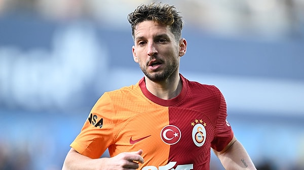 "Dries'e Galatasaray'la konuş kalabiliyorsan kal dedim" diyen Kat Kerkhofs, İstanbul'da mutlu olduğunu söyledi.