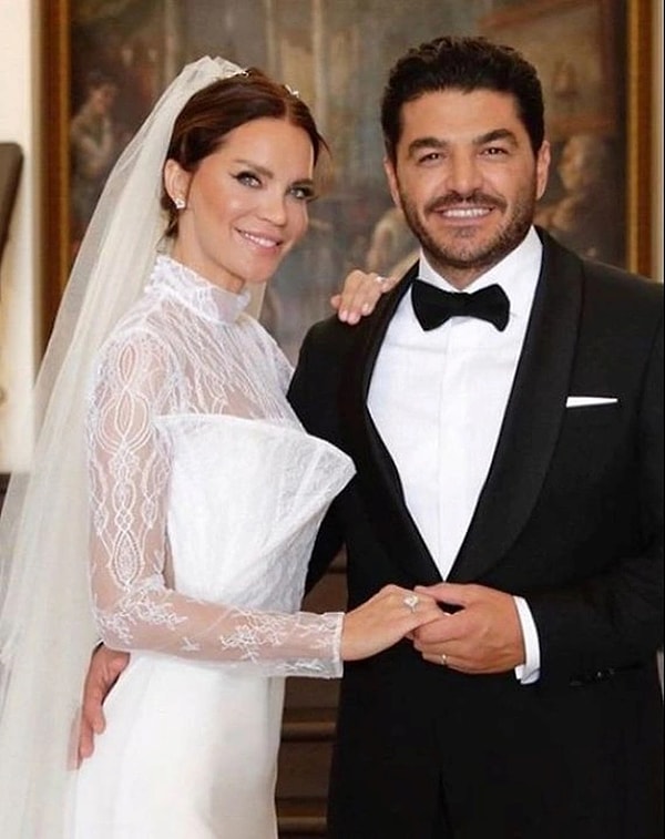 Ekranların sevilen yüzü Ebru Şallı, 2019 yılında Uğur Akkuş'la Çırağan Sarayı'nda görkemli bir törenle nikah masasına oturmuştu. Kendileri o günden sonra magazin dünyasının en çok konuşulan isimlerinden olmuştu.