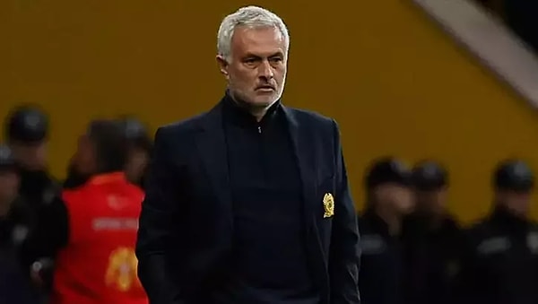 Jose Mourinho'nun raporları doğrultusunda ilerleyen süreçte menajerler de isimler önermeye başladı.