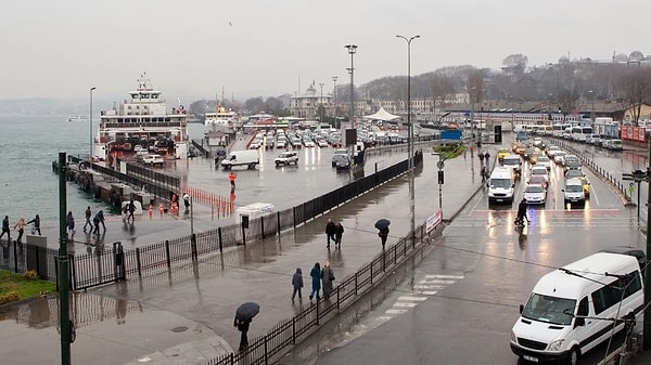 İstanbulluların en büyük çilesi trafik. İstanbul’un trafik yoğunluğu için yeni önlemler için öneriler gelmeye devam ediyor.