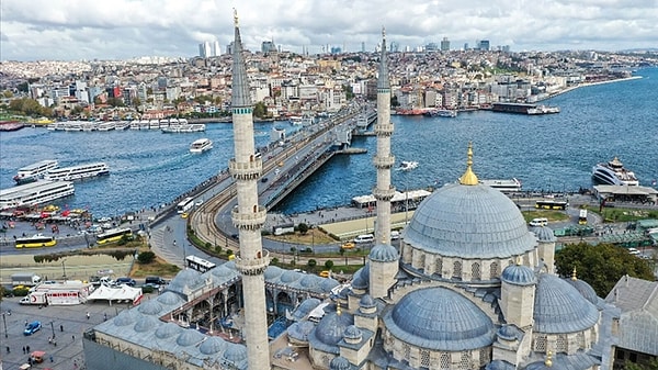 Pilot projeden alınacak sonuçlar doğrultusunda, ücretli giriş sisteminin İstanbul’un diğer bölgelerine de yayılması planlanıyor. Dünyanın birçok şehrinde trafik yoğunluğunu azaltmak ve çevreyi korumak amacıyla araç girişine ücret uygulanıyor. Londra, Stockholm, Milan ve Singapur, bu sistemi başarıyla uygulayan şehirlerden sadece birkaçı.