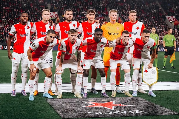 Slavia Prag'ın ilk 11'i👇