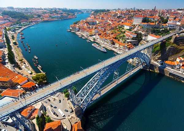 Şehir yaşamı ile bütünleşen bir güzellik: Douro Nehri.