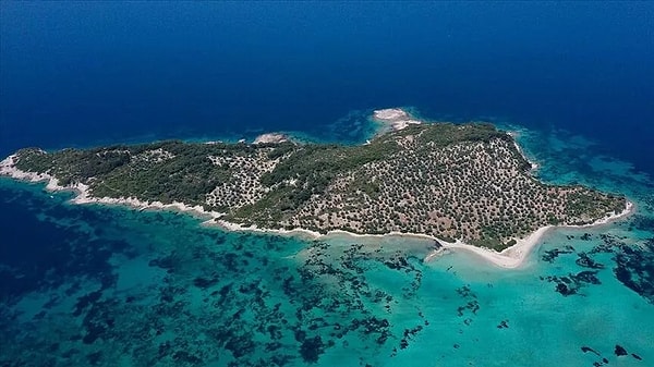 ‘Ada’ statüsünde olan taşınmazın ihalesine yabancı uyruklular ve yabancı şirketler katılamayacak.