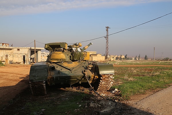 Heyet Tahrir Eş-Şam örgütünün başını çektiği muhalif grupların, Halep’i ele geçirmek için düzenlediği operasyon devam ediyor.