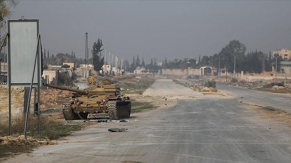 Silahlı grupların, Halep’in birçok mahallesini ele geçirdiği ve Suriye’nin Rusya’dan ek askeri güç talep ettiği iddia ediliyor.