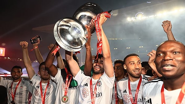 Mayıs ayı çileli geçen bir sezonun ödülü gibiydi. Finalde kazanılan maçla Beşiktaş hem gelecek sezona umut aşılamış hem de üzdüğü taraftarını sevindirmişti.