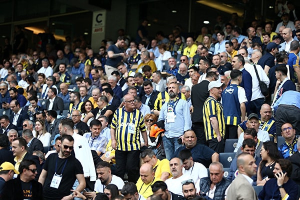 Fenerbahçe'nin seçimli kongresi de bu ay yapıldı. Aziz Yıldırım'ın karşısındaki Ali Koç bir kez daha Fenerbahçe başkanı seçildi.