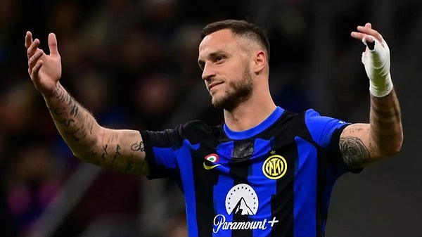 Fenerbahçe ise Inter'in yıldızı Marko Arnautovic'i kadrosuna katmak için girişimlerde bulunacak. Fenerbahçe, takas olarak bu transferi bitirme peşinde.