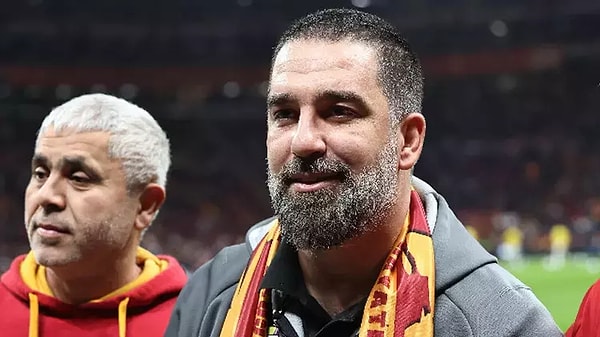 Arda Turan da eksiklerle gidilen zorlu deplasmandan alınan bir puana mutlu olurken oyuncularına da duygusal bir konuşma yaptı.