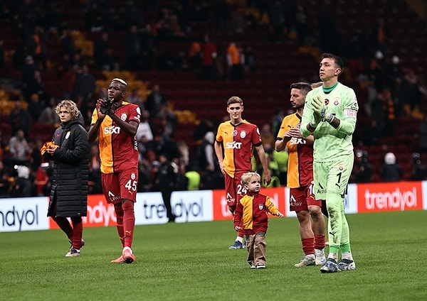 Süper Lig'de lider Galatasaray, 14. haftada Arda Turan'ın çalıştırdığı Eyüpspor'u konuk etmiş, sahadan 2-2'lik beraberlikle ayrılmıştı.