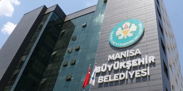 Uzun yıllar MHP’nin yönettiği Manisa Büyükşehir Belediyesi, son yerel seçimlerde el değiştirmiş ve yeni başkan CHP’li Ferdi Zeyrek olmuştu.