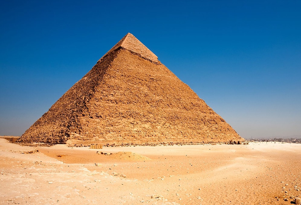 How Many Faces Does the Great Pyramid of Giza Really Have?