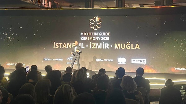 Michelin Yıldızı, dünya gastronomi dünyasının en önemli ödülü olarak biliniyor. Dünya genelinde adeta bir rütbeyi, önemi ve başarıyı temsil eden Michelin Rehberi’nin ödül gecesine Muğla damga vurdu.