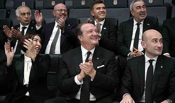 Hasan Arat ani bir kararla Futbol AŞ'deki görevini Hüseyin Yücel'e devretti. Bu karar basında transferleri ve nakit akışını tek başına sağladığı için şikayetçi olan Hüseyin Yücel'in gölge başkan gibi olacağı anlamına geiyordu.