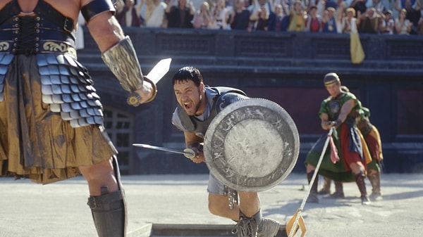 6. Gladiator filminde Maximus karakterini canlandıran ünlü aktör kimdir?