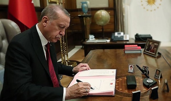 Cumhurbaşkanı Erdoğan istedi, o isimler görevden alındı.