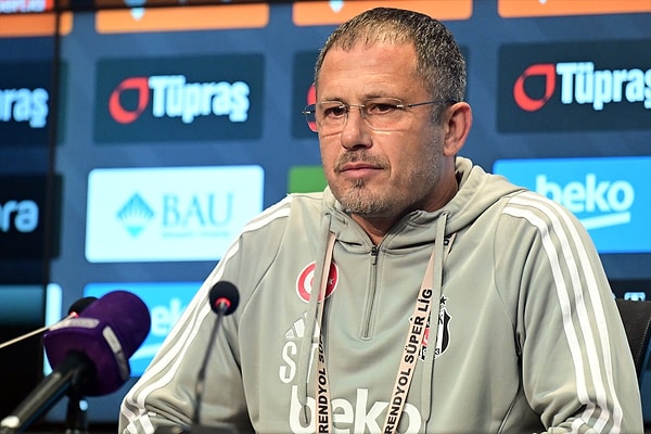 Beşiktaş, evinde Fenerbahçe'yi 1-0 yenerken Jose Mourinho'nun karşısında kulübede Serdar Topraktepe vardı.