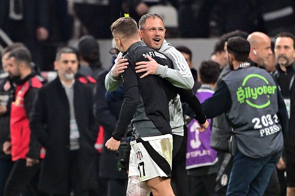 Mayıs ayında Kara Kartallar'a Türkiye Kupası kazandıran Serdar Topraktepe kariyerine ve Beşiktaş'a bir derbi zaferi daha yazdırdı.