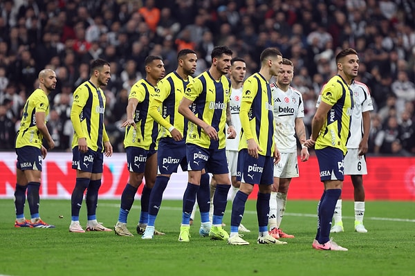 Fenerbahçe, Süper Lig'in 15. haftasında oldukça kötü bir dönemden geçen Beşiktaş'a konuk oldu.