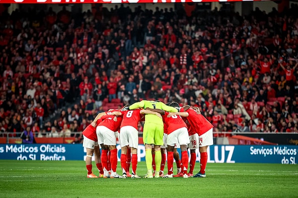 Ligin ilk haftasında deplasmanda aldığı 2-0'lık Famalicao yenilgisinin ardından çıktığı 10 maçtan, 9 galibiyet, 1 beraberlik elde eden Benfica, bir üç puanı daha hanesine yazdırdı.